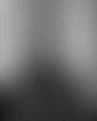 สูทสำหรับเจ้าบ่าว LGBTQ+ จาก Basic Instinct ดีไซน์ที่แสดงตัวตนและความภาคภูมิใจ