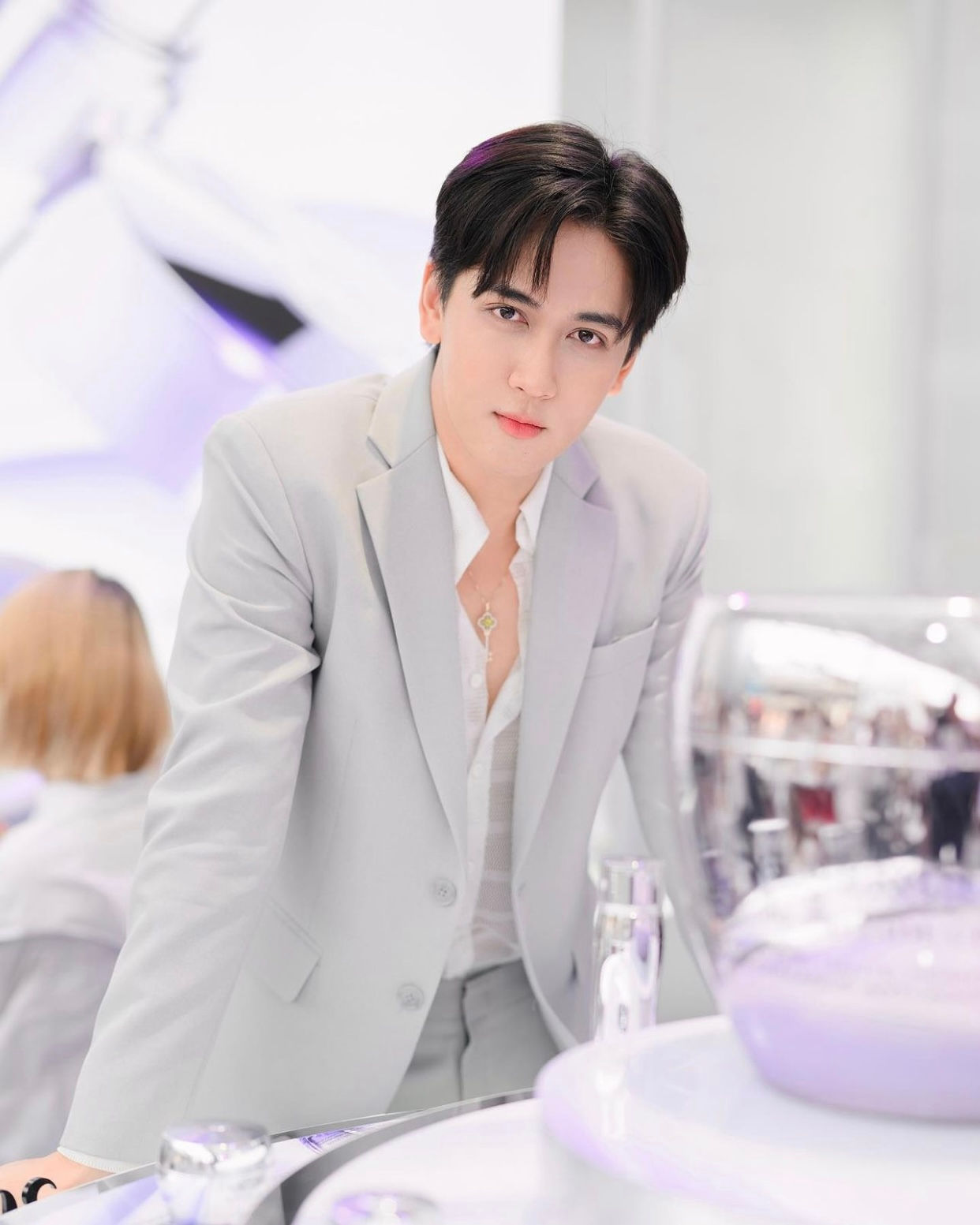 เช่าสูทสีเทา Coin Gray Notch Lapel Single-Breasted Basic Instinct กรุงเทพ