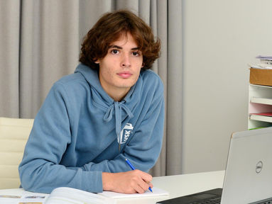 Minder huiswerk en langer slapen: nieuwe voorzitter Scholierenkoepel pleit voor veranderingen