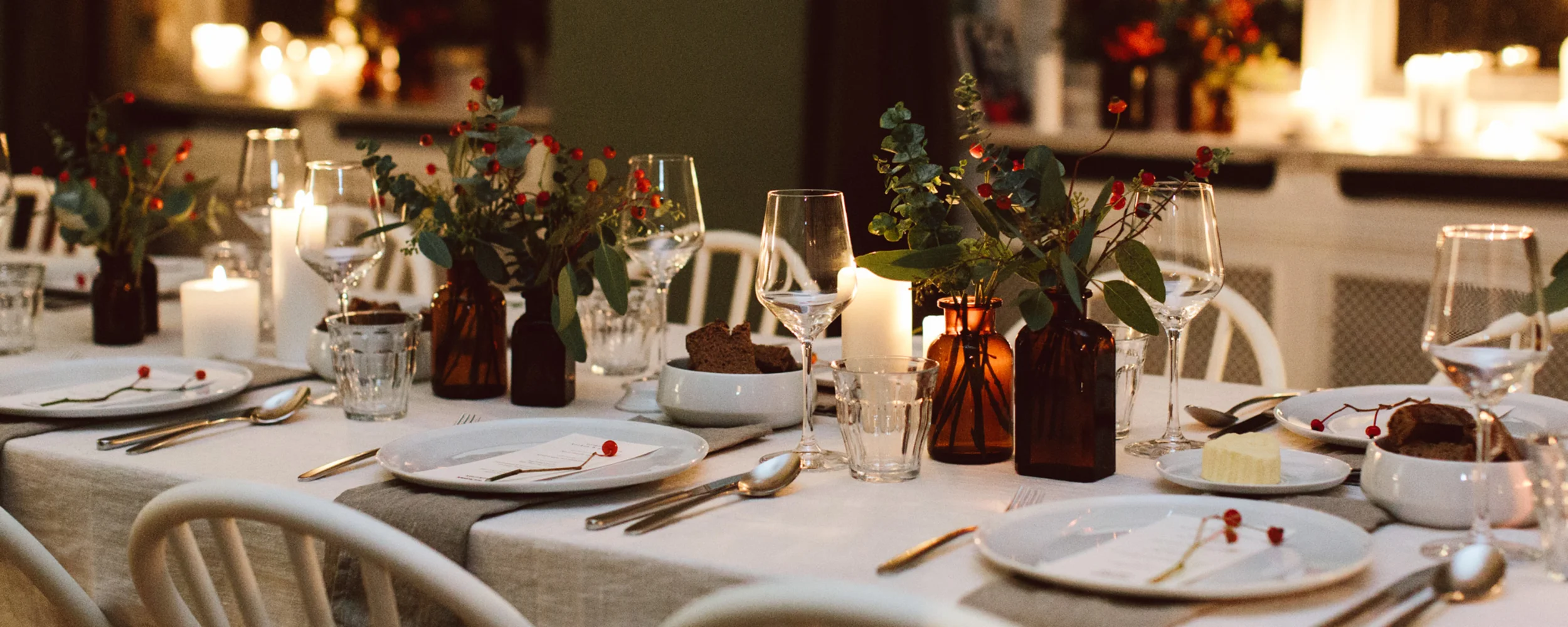Feier_CAFE_TRAUBE_Tafel.webp