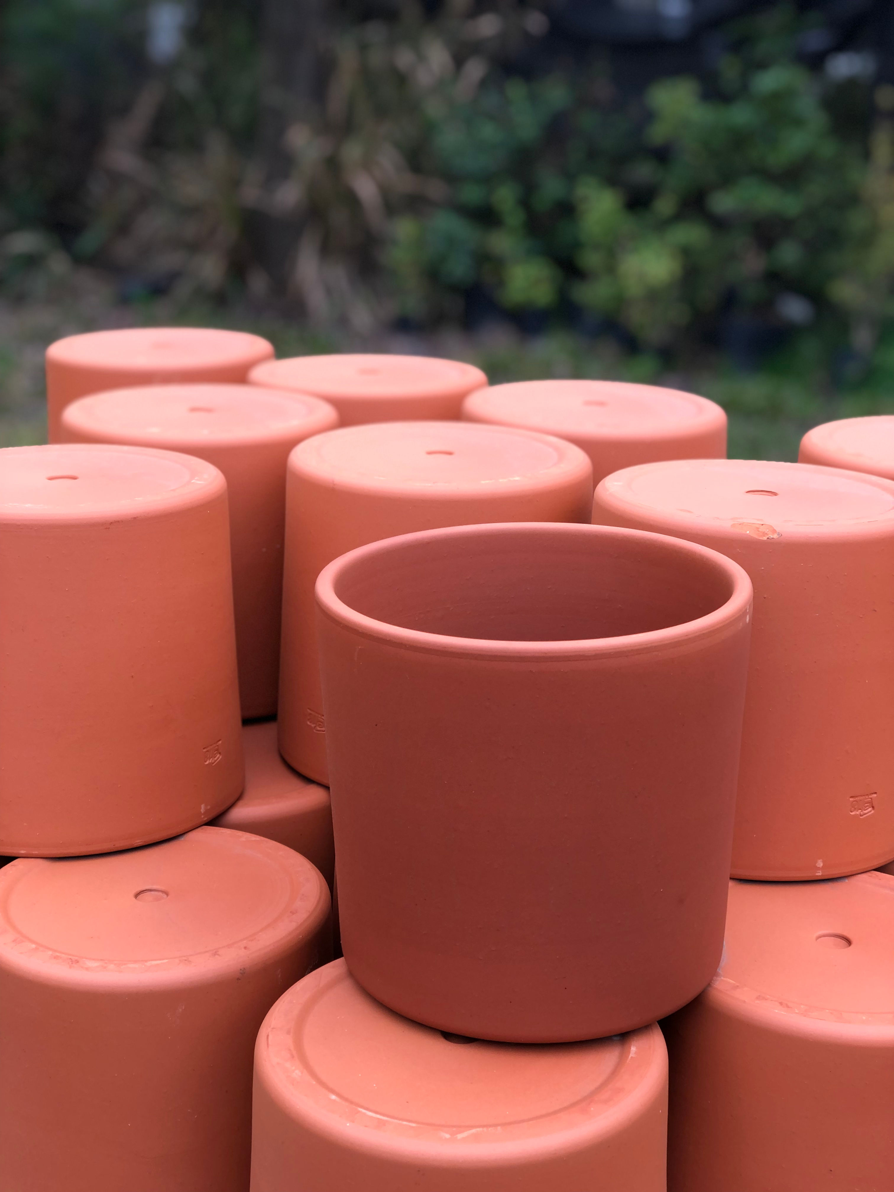 Maceta terracota roja cilindrica