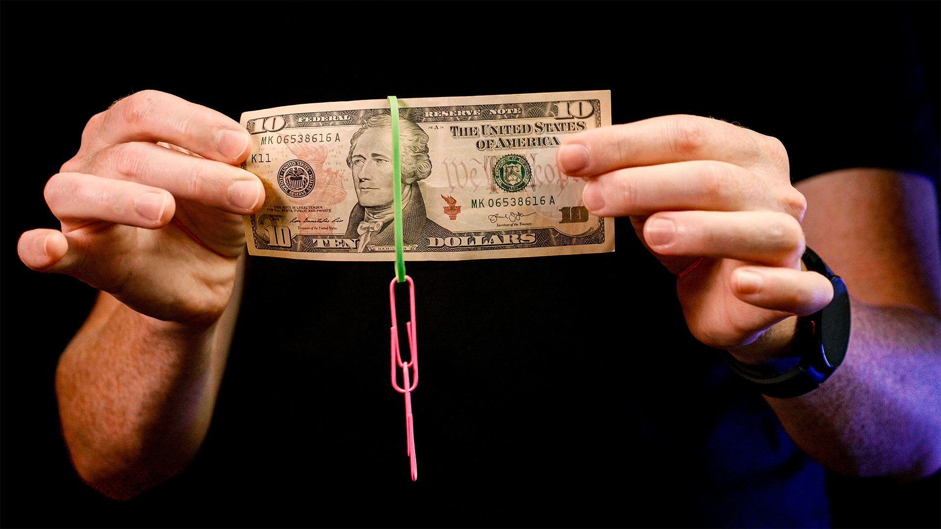 Linking Paper Clips Magic Trick A Fun and Easy Trick for Beginner