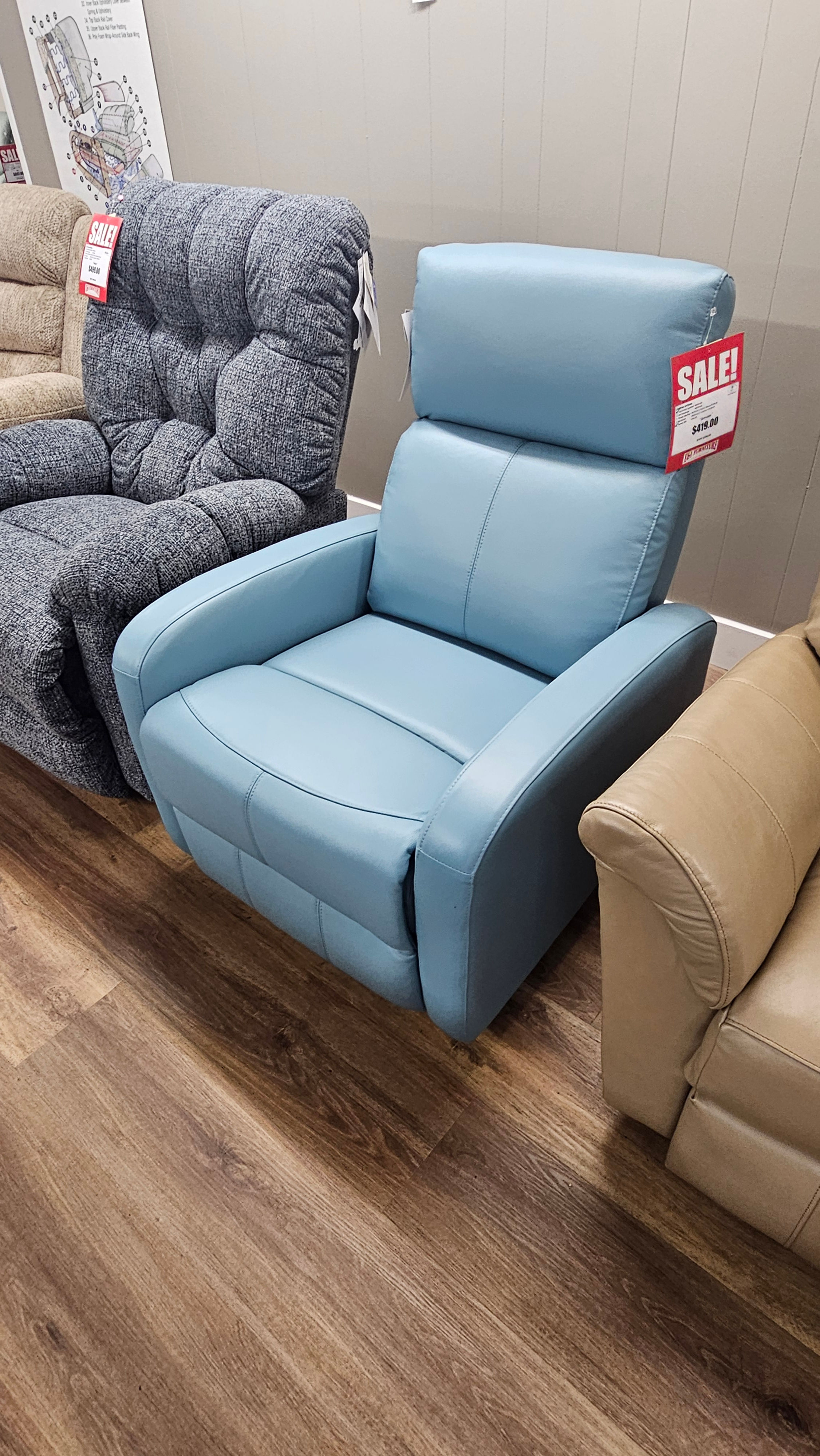 Sorrento Manual Recliner by Homelegance