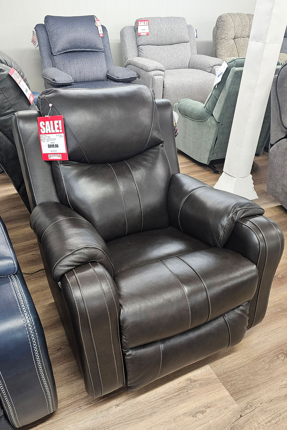 Thumbnail: Marvel Power Headrest Recliner by Southern Motion