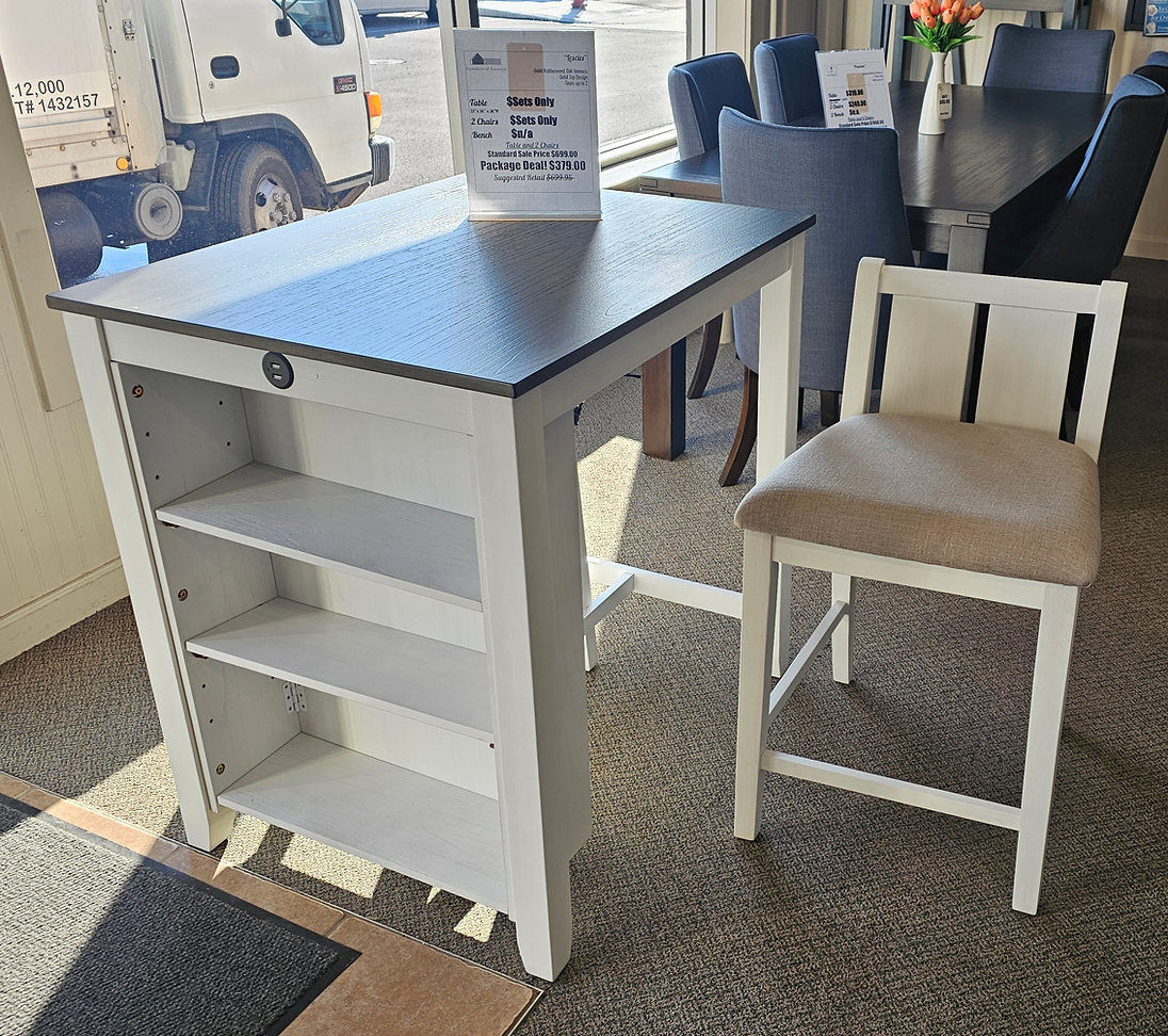 Les Table and 2 Stools