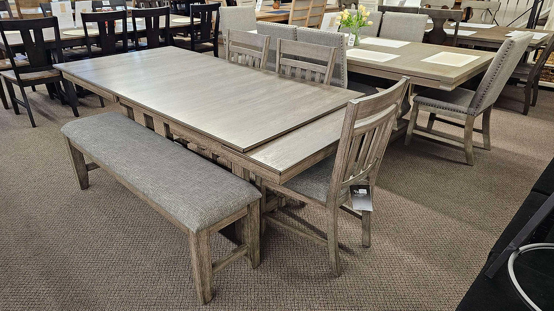 Harrisburg Table and 6 Chairs