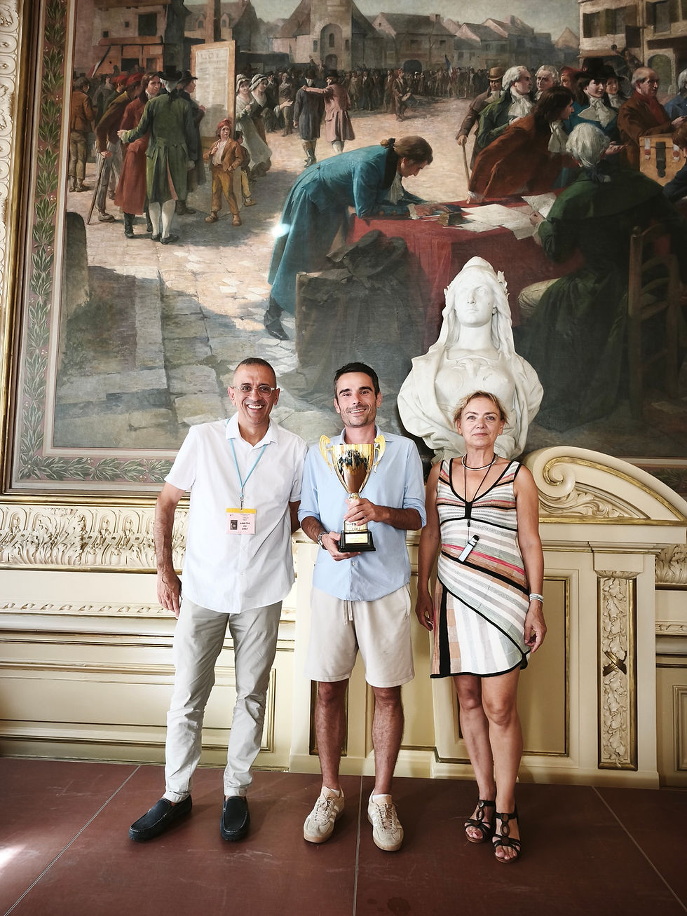 Axel Delorme vainqueur du Festival de Clichy Isabelle Bonvalot Présidente de Clichy Echecs 92 et organisatrice du Festival Bachir Chellili arbitre du Festival de Clichy 2026