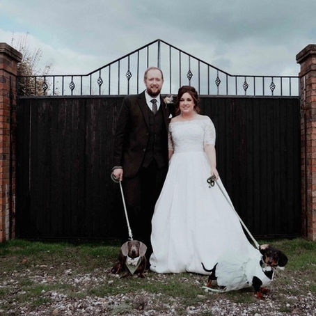 Mr & Mrs Moore 🤍