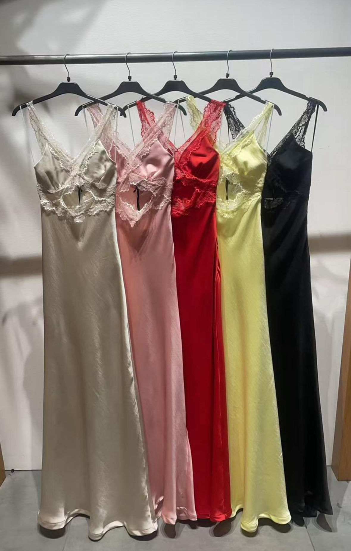 Abito pizzo Francese