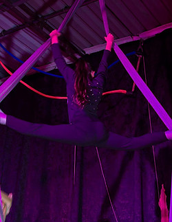 WhatsApp Image 2025-09-19 at 9.19_edited.jpg