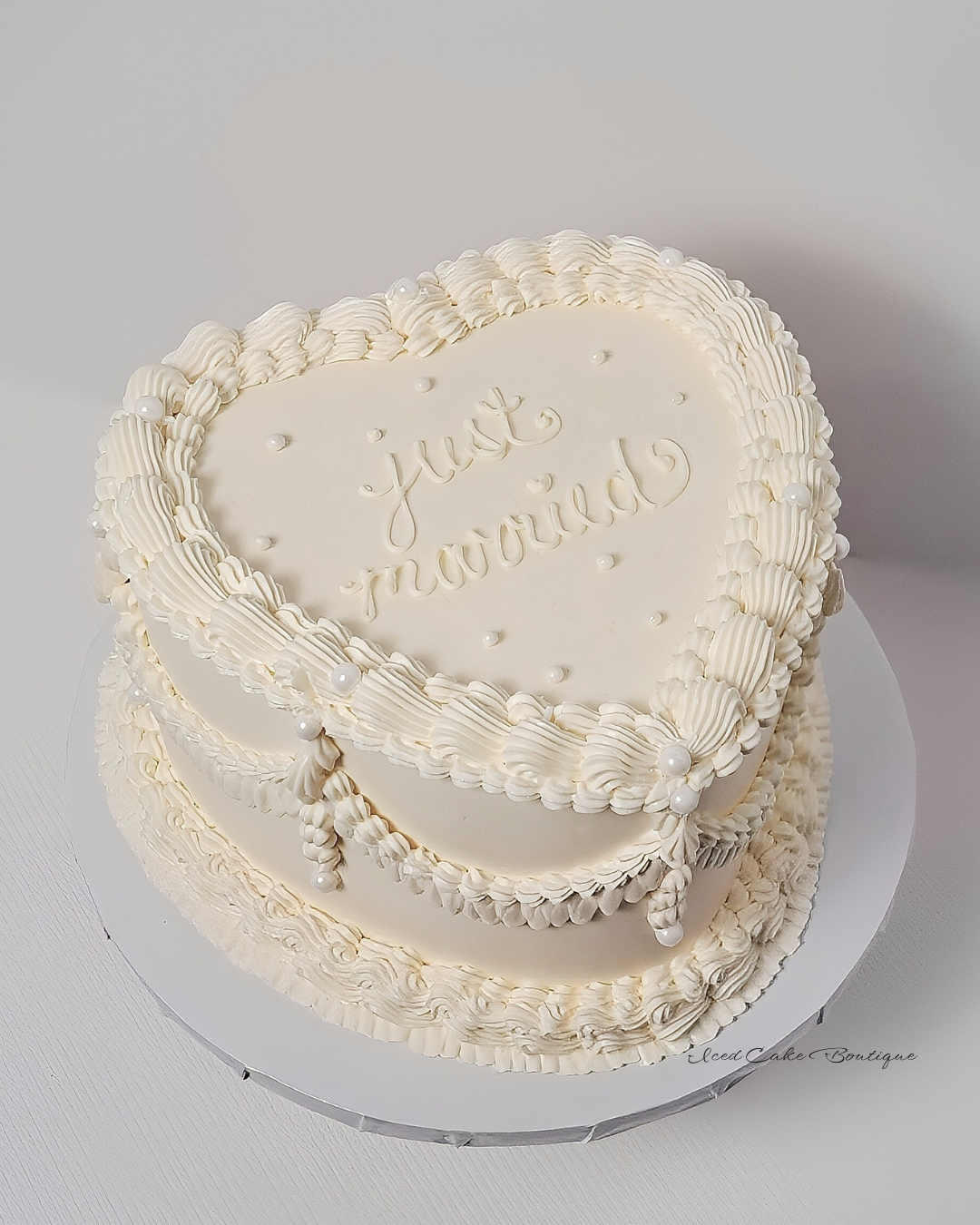 White Vintage Heart Cake - Just Married