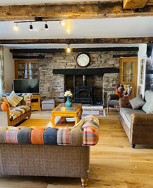 Onnenfawr Farmhouse at Onnenfawr Leisure