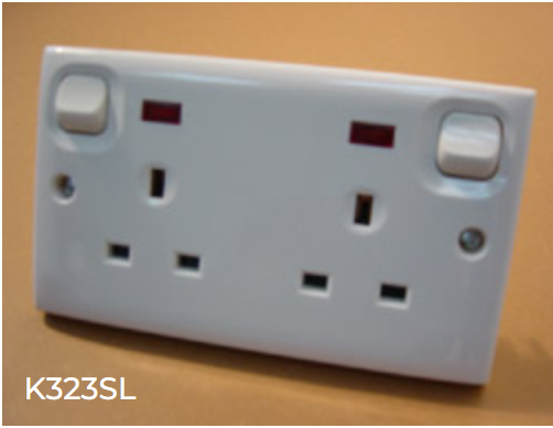 縮圖：皇冠牌蘇底 13A 孖位 Winner 13A Double Socket