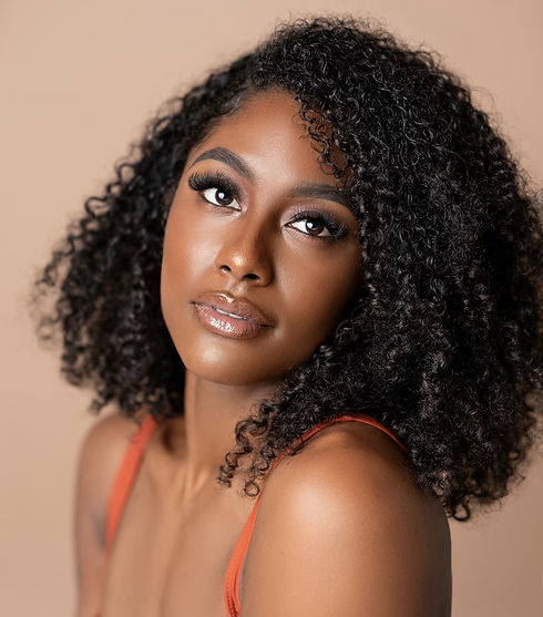 KaJanee headshot.jpg