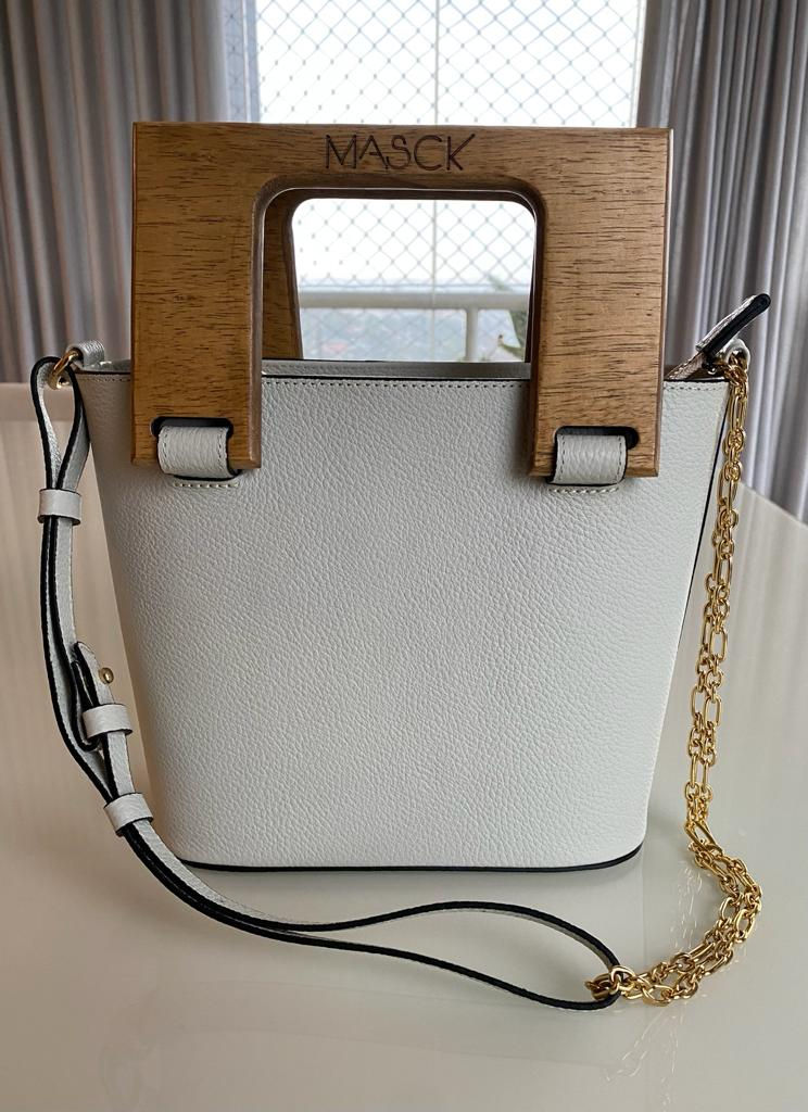 Bolsa Elis em Couro Off White & Alça Madeira Masck