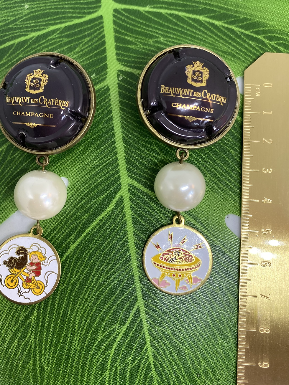 Miniature : 🚲 The Barrymore Earrings: E.T. Nostalgia Meets Champagne Glamour