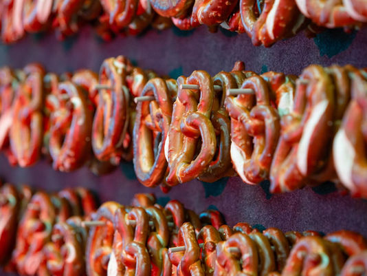 7. Oktoberschulfest – Stimmung wie auf der echten Wies’nmit Dirndl, Lederhosen, Brezen, Bier und Blasmusik