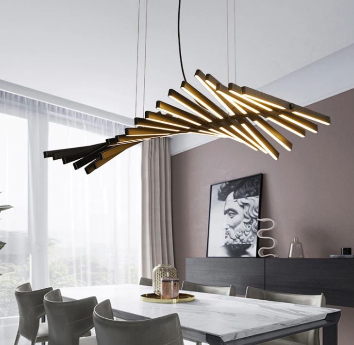 Modern siyah avize, yemek odasında asılı, şık tasarım