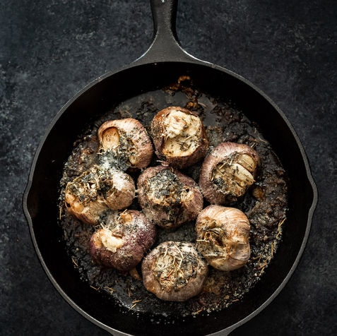 Garlic-Cast-Iron-Dark-Moody.jpg