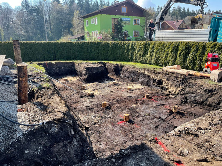 Baugrube für Pool von Furtner GmbH u. Co. KG
