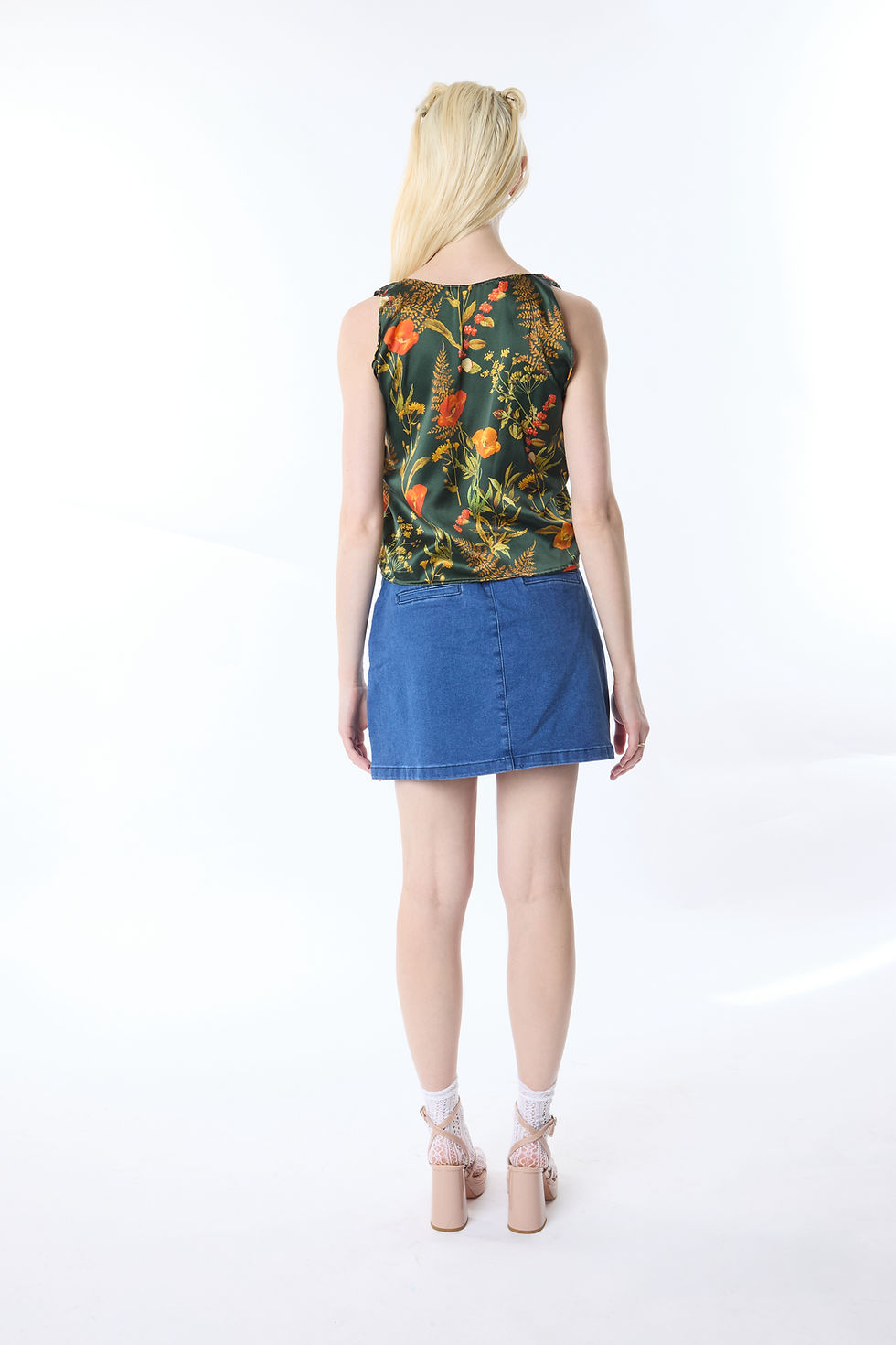 Thumbnail: 100% Italian Silk Floral Eden Square Neck Tank