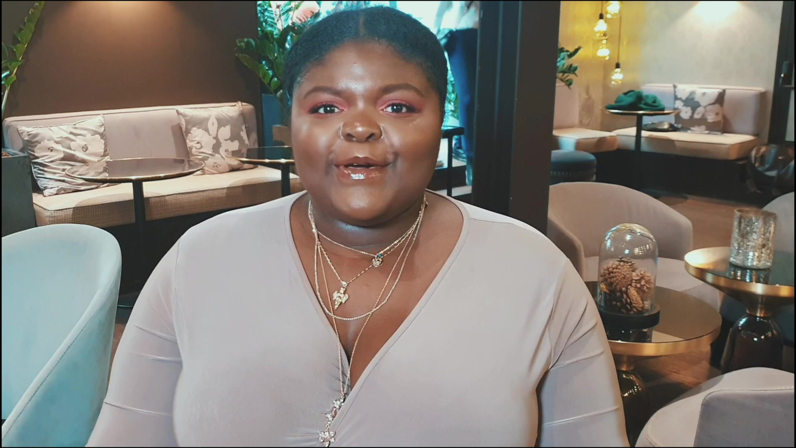 Fullscreen Page Zola Home