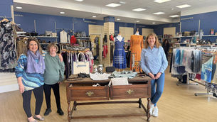 “You might just find something you love” - Local councillor Shazna Muzammil urges residents to visit Willen Hospice shop in Oxley Park 