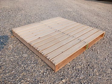 45 x 45 2-way solid top pallet for sale