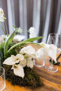 Green and white table centerpiece