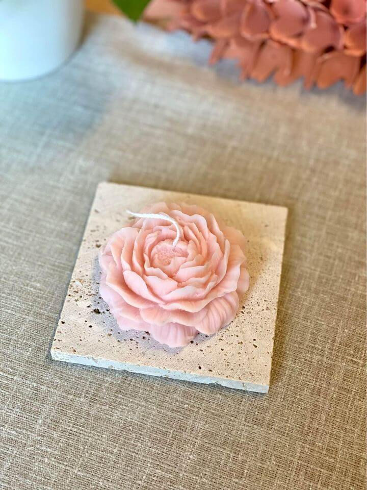 Thumbnail: Peony Scented Candle — The Essence of Elegant Luxury