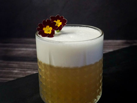 Herst Whisky Sour met Kruidige Pompoensiroop: Een Eenvoudige Cocktail met een Twist