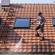 Jet wash roof & wall cleaning