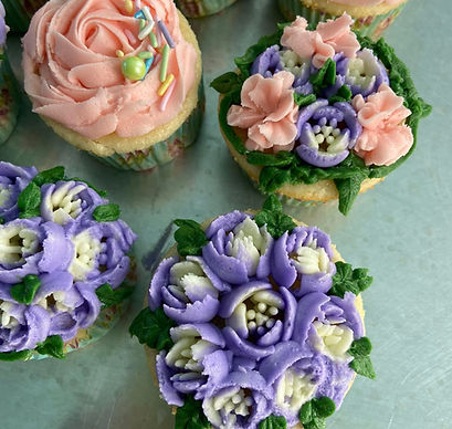 flower cupcakes.jpg