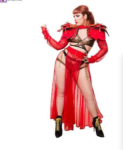 Betty Love Cat 'Strong woman' costume