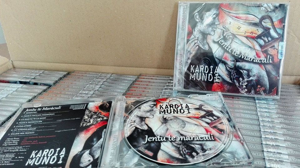 e finalmente è pronto il nostro primo lavoro discografico...Jentu te Maraculi ....disponibile in tutti le nostre date live e anche sugli store musicali. Seguiteci! #maraculi