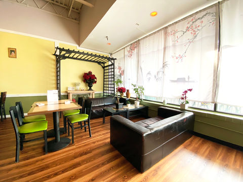 Sakura Hibachi Grill & Sushi in Schaumburg, IL 60195 All You Can Eat Japanese Restaurant -  Japanese food, Take out, Delivery, To-go, Hibachi, Sushi, Sashimi, Nigiri, Maki Roll, Bento, Poke, Shrimp Tempura, Chicken Teriyaki, Yakisoba, Tataki, Udon, Don Katsu, Fried Rice, Salmon, Tuna, Sake, Draft Beer, Party Tray, Kids Menu, Lunch Special