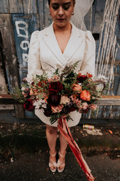 Red, orange and pink flowers for modern weddings