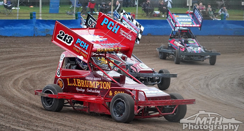 Tom Benett shale shifing in his F2