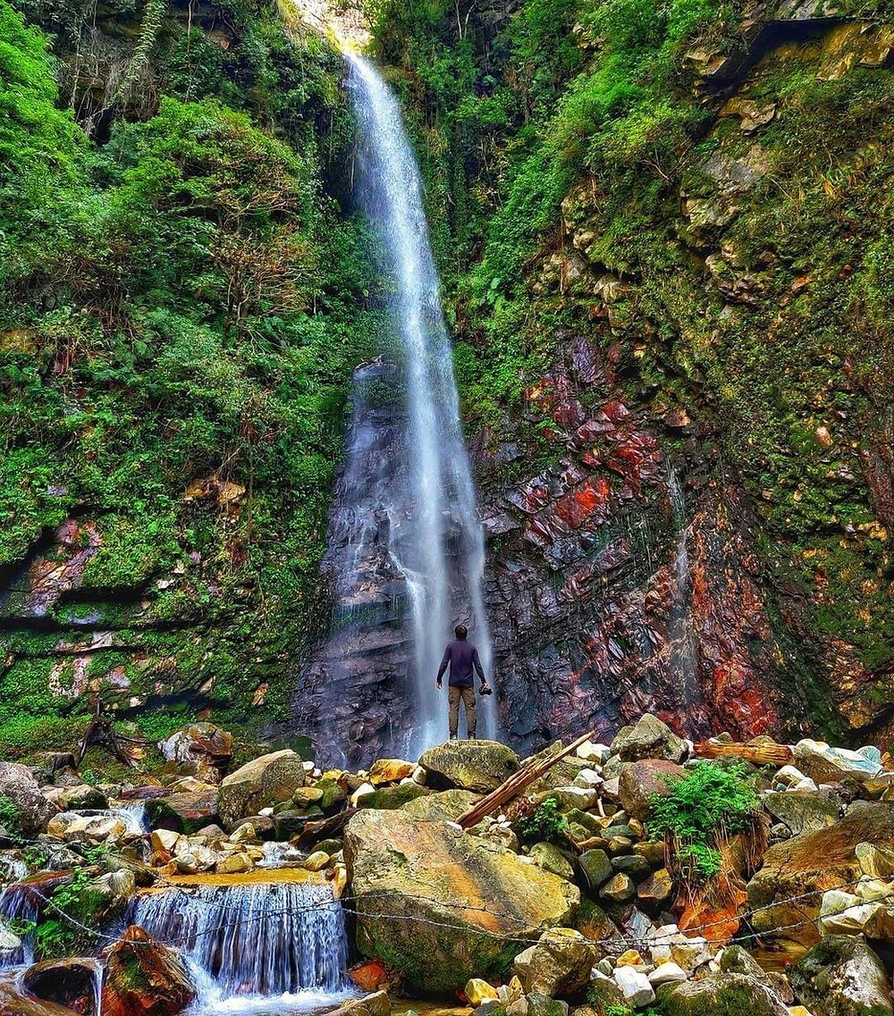 Chhoie Waterfall is a must visit near Tirthan valley