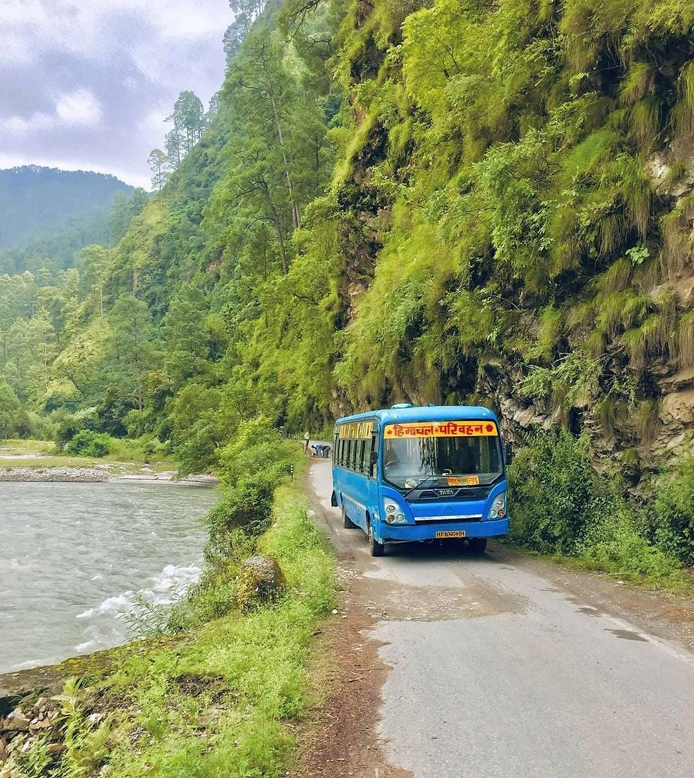Reaching Spiti Valley in a bus is a pocket-friendly option