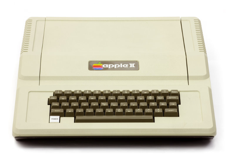 Computadora Apple II, 1977 costaba 1,298.00