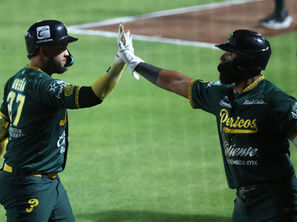 PERICOS INVADE LA NAVE PIRATA