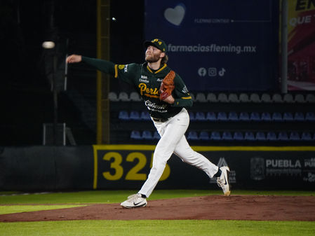 BOURASSA DEBUTA Y ASEGURA LA SERIE PARA PERICOS