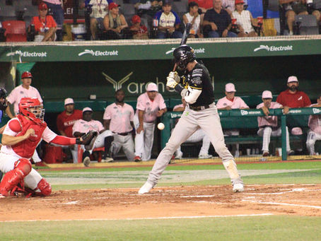 PERICOS CAE EN REÑIDO DUELO