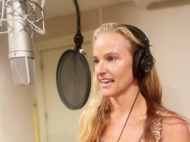 Exploring the World of Voice Acting: Everything VO from Professionals to Beginners: