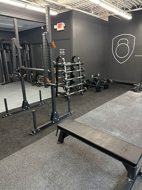 721 Performance is a premier personal training gym in Concord, MA with a diverse clientele including tactical athletes, sport athletes, and general population. Our dedicated team of expert personal trainers will create customized plans to meet your unique needs and goals. It’s time to invest in yourself and embrace the healthier, stronger future that awaits you! Your journey starts here!