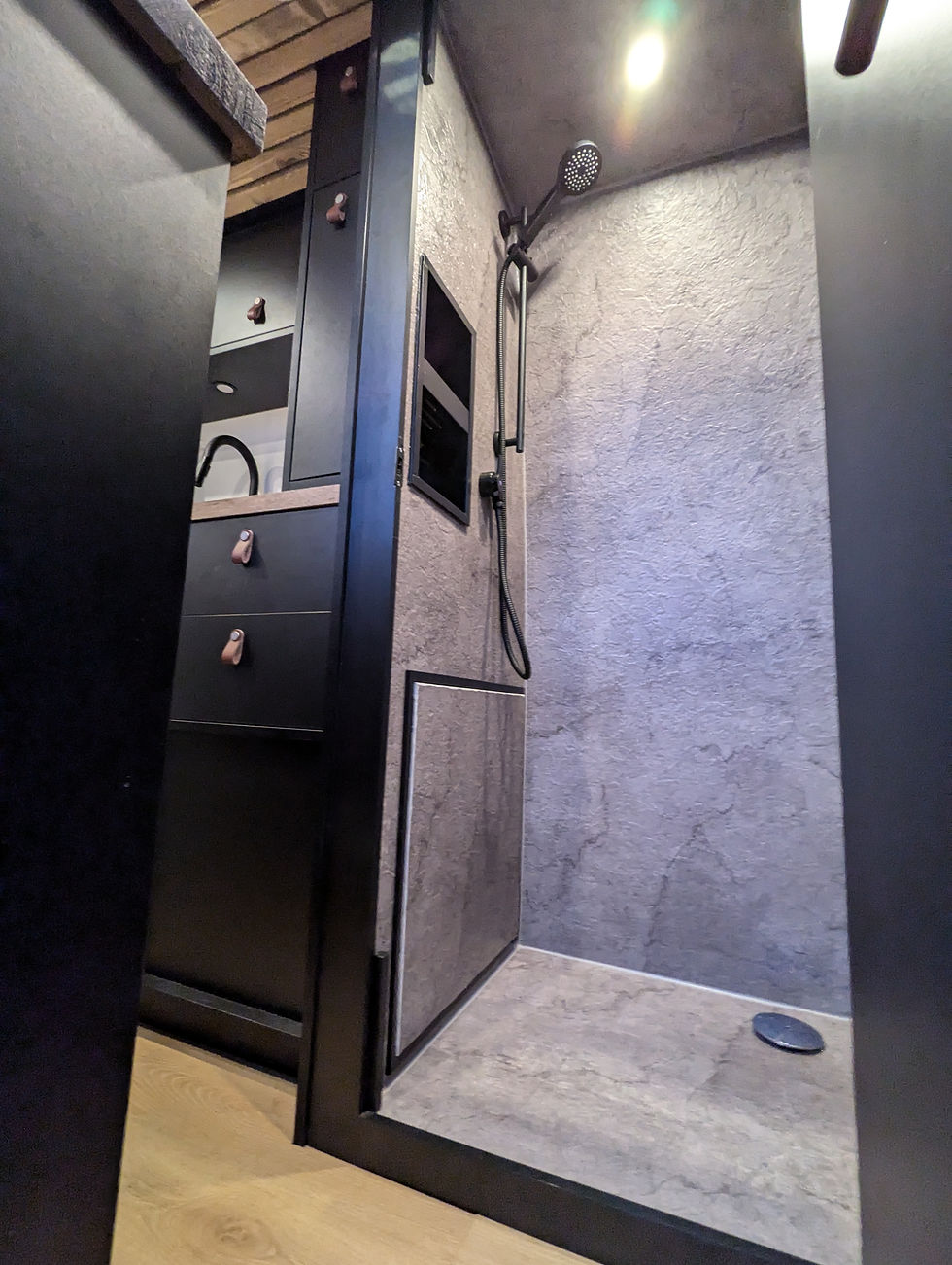 Thumbnail: Douche luik voor camper toilet (serviceluik) - 600MMx600MM
