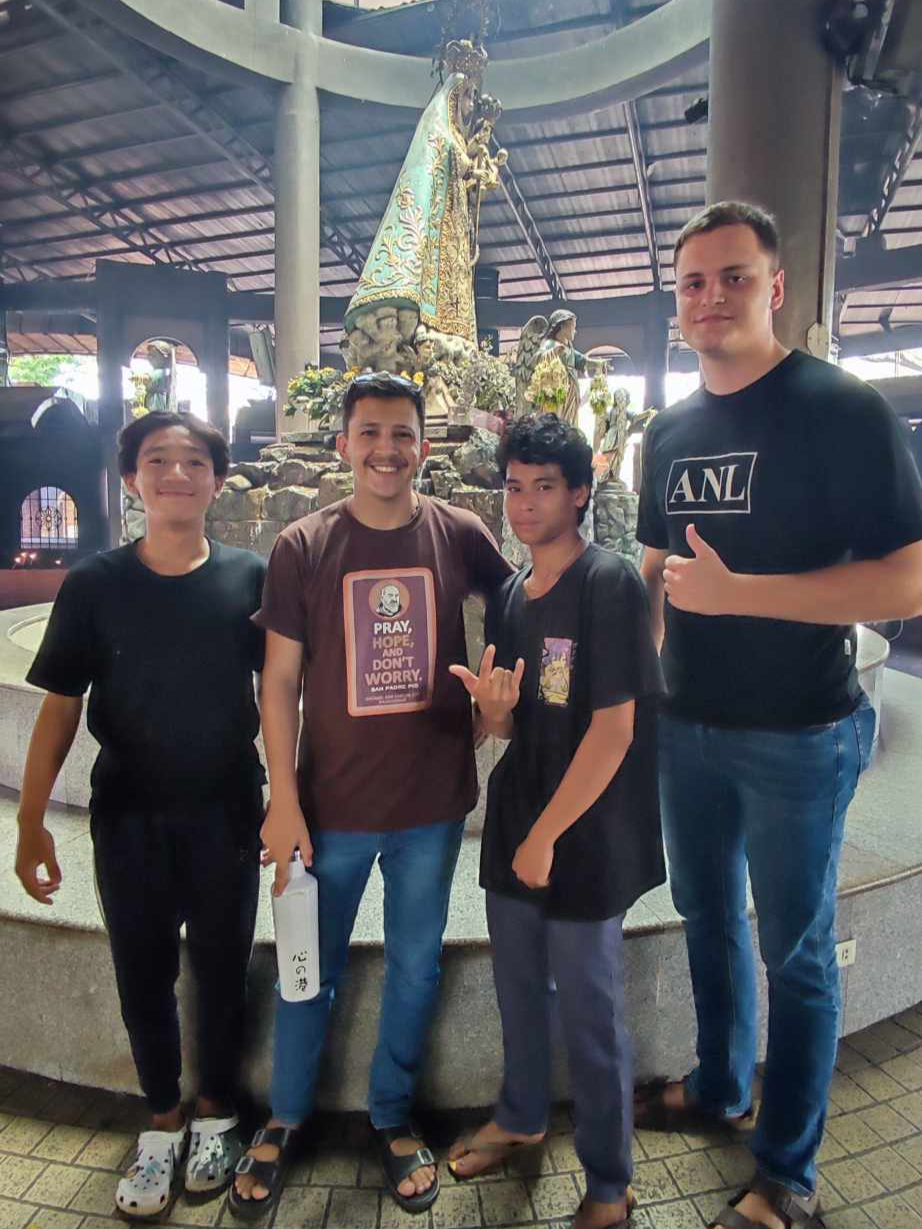 Foto con Jherven, Kulot y David
