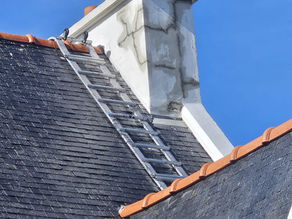 Travaux de rénovation de cheminée réalisés par Rudi Couverture à Erdeven (56)