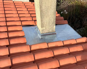 couvreur zingueur ayant effectué un travail sur une toiture à Lyon